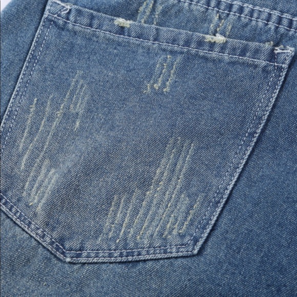 DONATED 🎉HP🎉 NEW Distressed Ripped Blue 5-pocketed Denim Shorts w/rolled-hem - Picture 5 of 11